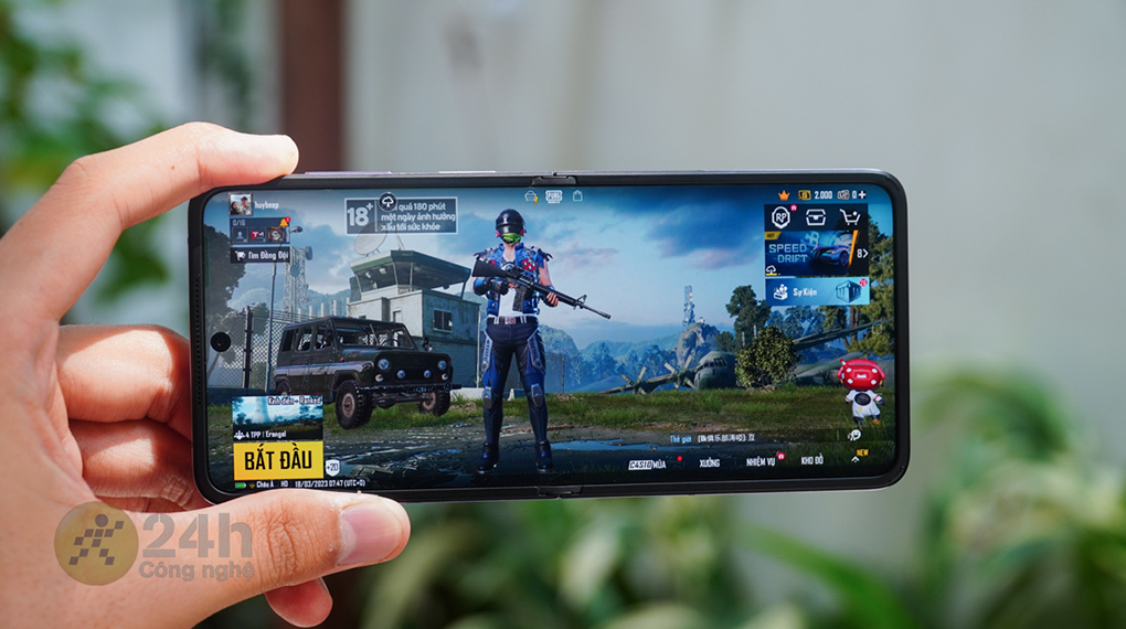 Kích thước màn hình lớn - OPPO Find N2 Flip