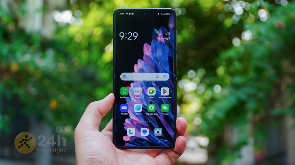 Sử dụng màn hình AMOLED - OPPO Find N2 Flip