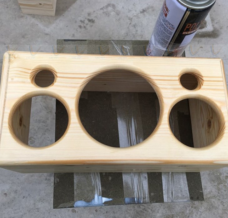 Gỗ thông là loại gỗ được nhiều người dùng để đóng thùng loa