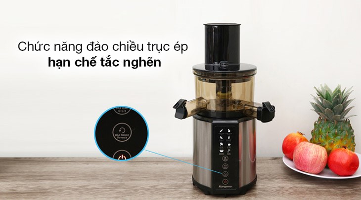 Hãy tận dụng chức năng đảo chiều của máy ép chậm Kangaroo KG200SJD2 để lấy bớt hoa quả ra ngoài