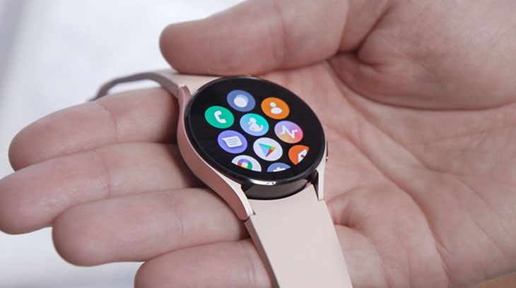 Galaxy Watch4 hỗ trợ nhiều tính năng tiện dụng Galaxy Watch4 hỗ trợ nhiều tính năng tiện dụng
