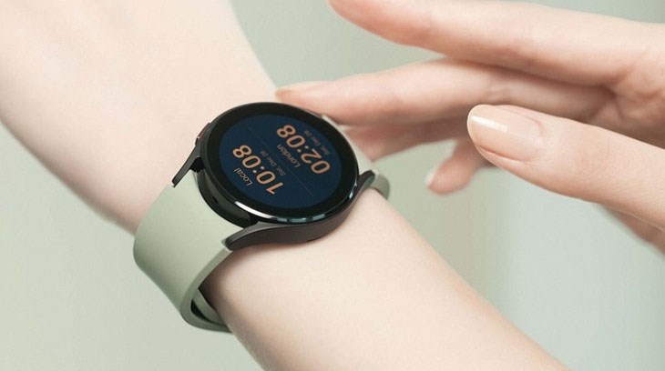 Galaxy Watch4 có thời lượng pin ước tính từ 22 - 40 giờ tùy thuộc vào cường độ sử dụng của bạn Galaxy Watch4 có thời lượng pin ước tính từ 22 - 40 giờ tùy thuộc vào cường độ sử dụng của bạn