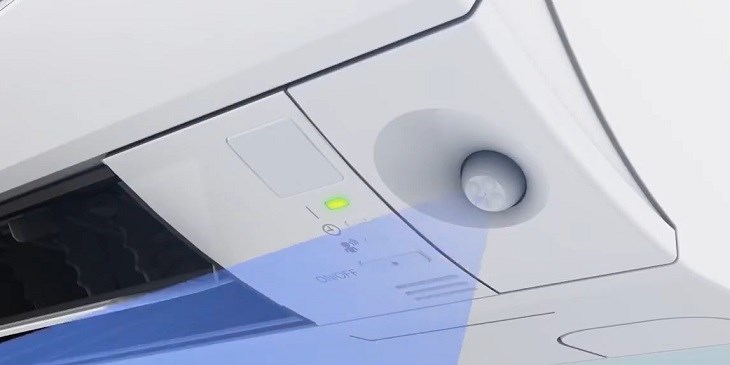 Máy lạnh Daikin Inverter 1.5 HP FTKZ35VVMV được trang bị mắt thần thông minh tự động điều chỉnh nhiệt độ, cho hiệu quả tiết kiệm điện đáng kể 