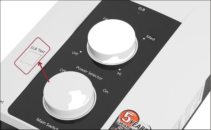 Nhấn nút ELB để kiểm tra chế độ chống giật của máy nước nóng trực tiếp Panasonic 4500W DH-4RP1VW Nhấn nút ELB để kiểm tra chế độ chống giật của máy nước nóng trực tiếp Panasonic 4500W DH-4RP1VW