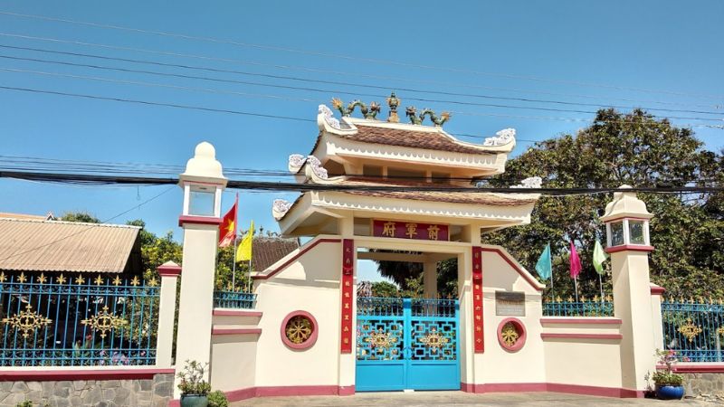 Lăng Nguyễn Huỳnh Đức