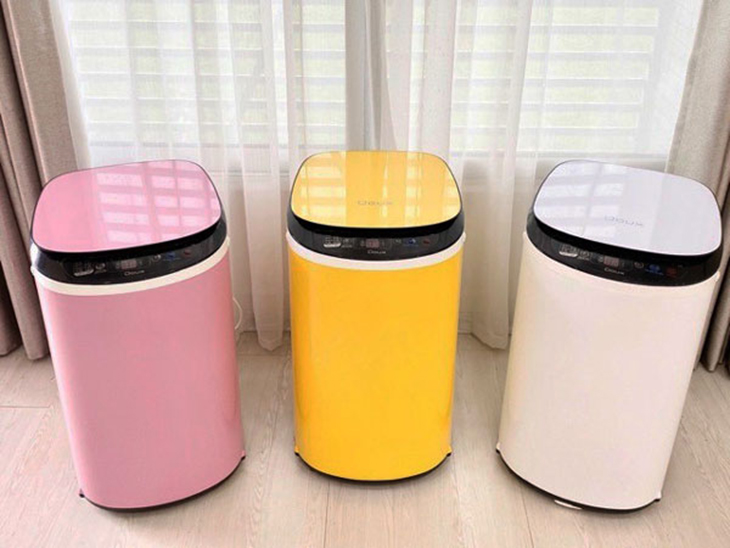 Máy giặt mini dưới 5 kg Máy giặt mini dưới 5 kg nhỏ gọn phù hợp với nhu cầu giặt giũ ít khoảng 3 - 4 bộ quần áo/lần giặt