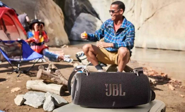 Loa Bluetooth JBL Xtreme 3 có thời gian sử dụng khoảng 15 tiếng với 2.5 tiếng sạc Loa Bluetooth JBL Xtreme 3 có thời gian sử dụng khoảng 15 tiếng với 2.5 tiếng sạc