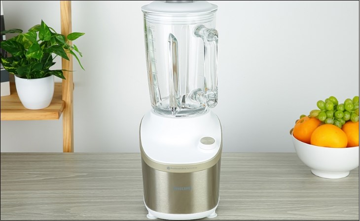 Khi sử dụng, bạn nên đặt máy xay sinh tố Philips HR3760/01 ở bề mặt phẳng nhằm giúp máy hạn chế rơi vỡ Khi sử dụng, bạn nên đặt máy xay sinh tố Philips HR3760/01 ở bề mặt phẳng nhằm giúp máy hạn chế rơi vỡ