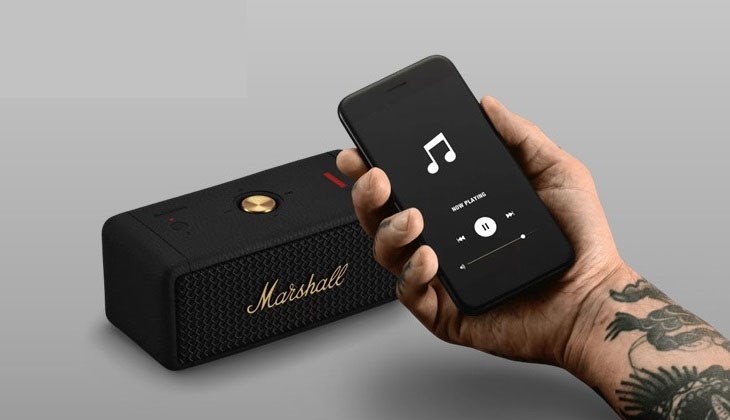 Cả 2 phiên bản Marshall Emberton 2 và 1 đều đều có khả năng kết nối Bluetooth nhanh chóng và ấn tượng Cả 2 phiên bản Marshall Emberton 2 và 1 đều đều có khả năng kết nối Bluetooth nhanh chóng và ấn tượng
