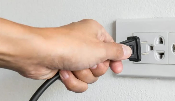 Bạn nên thử sử dụng một nguồn điện khác để cung cấp cho tivi