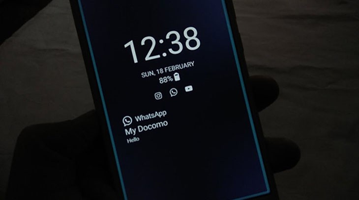 Funtouch OS cũng cung cấp tính năng màn hình luôn bật - Always On Display