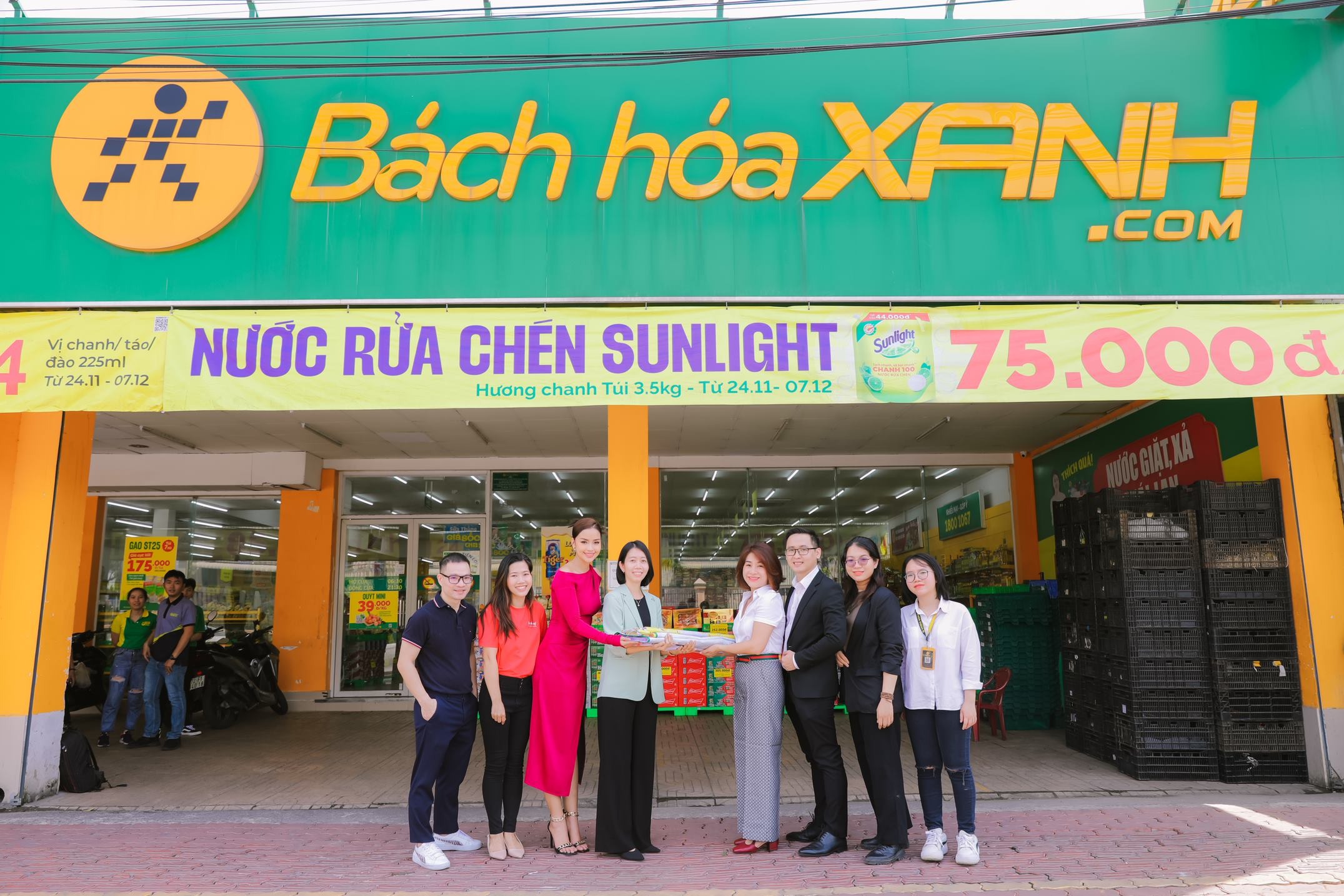 Thế Giới Di Động hợp tác với Limloop để tái chế băng rôn thành túi thời trang