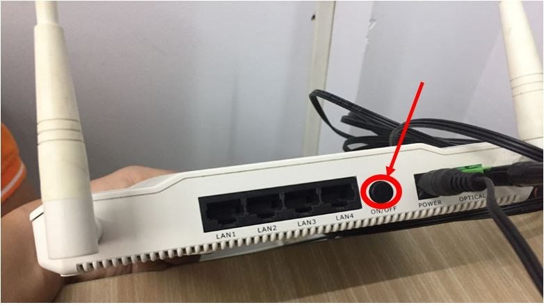 Bạn khởi động lại Modem bằng cách tắt và mở lại chúng