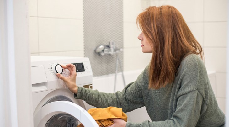 Bạn chỉ cần nhấn nút hoặc xoay núm vặn đến chế độ Delicate trên bảng điều khiển là có thể kích hoạt chức năng này Bạn chỉ cần nhấn nút hoặc xoay núm vặn đến chế độ Delicate trên bảng điều khiển là có thể kích hoạt chức năng này