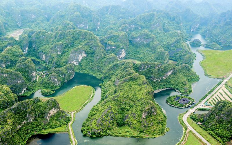 Kinh nghiệm đi du lịch tham quan tại Hành Cung Vũ Lâm